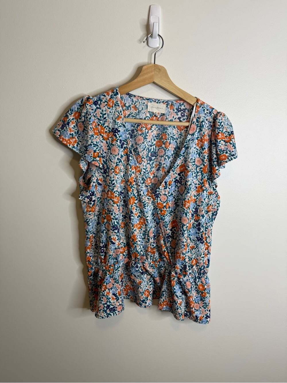 MELLODAY Floral Wrap Blouse in Blue & Orange